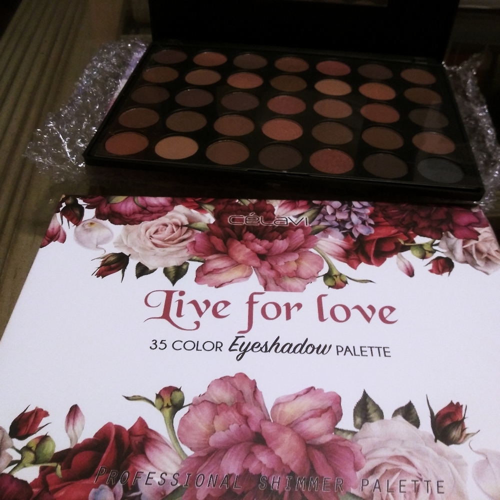 Celavi 35 professional shimmer eyeshadow pallet